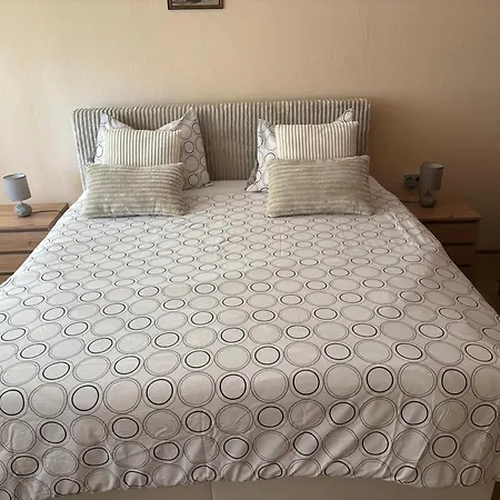 Apartment Ante *